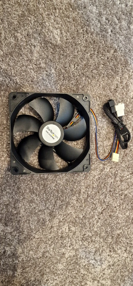4no. x StarTech.com (120 x 25mm) Computer Case Fan with PWM - Image 3 of 3