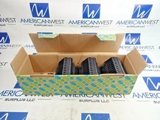 PHOENIX UKK 5-HESI(5X20) 3007204 FUSE TERMINAL BLOCK 300V 15A LOT OF 37