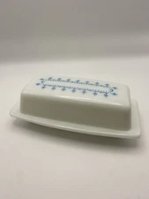 Pyrex Snowflake Garland Covered Butter Dish VTG