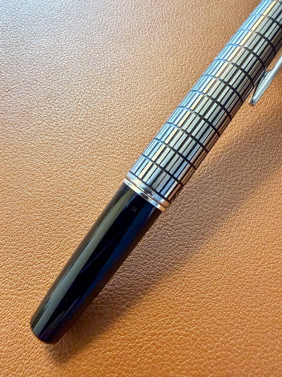 PILOT Elite 万年筆 18K 750 Fニブ PILOT Fountain Pen Elite Black checks Nib-F 18k-750 H1077 Vintage