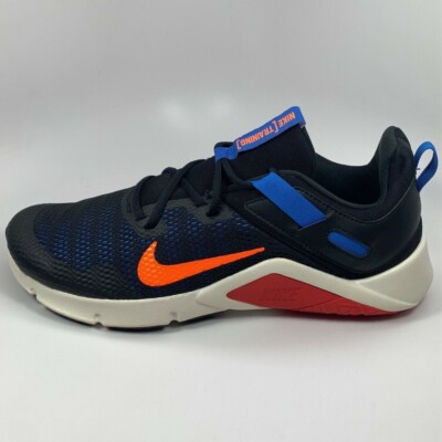 MENS NIKE LEGEND ESSENTIAL SIZE 10.5 