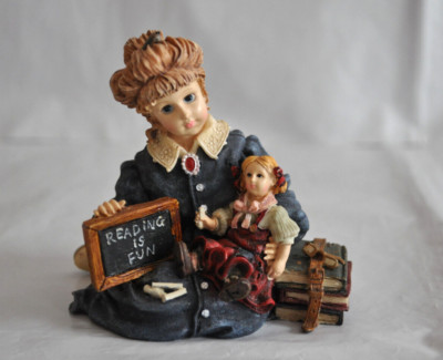Yesterdays' Child The Dollstone Collection 1996 Figurine # 1308 Reading is Fun