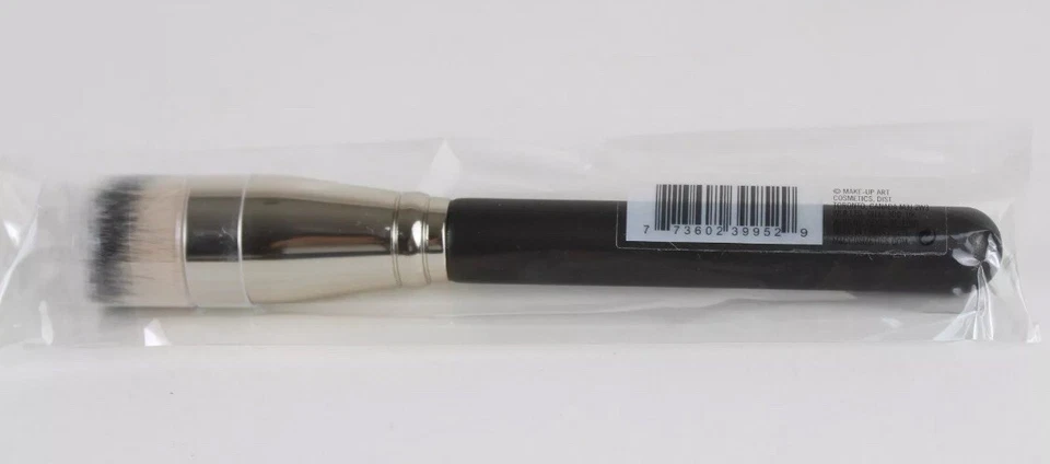 MAC 170S Synthetic Rounded Slant Brush retail $42 - Image 2 of 4