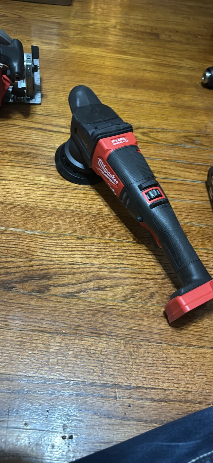 Milwaukee 2738-20 M18 Fuel Cordless Variable Speed Polisher