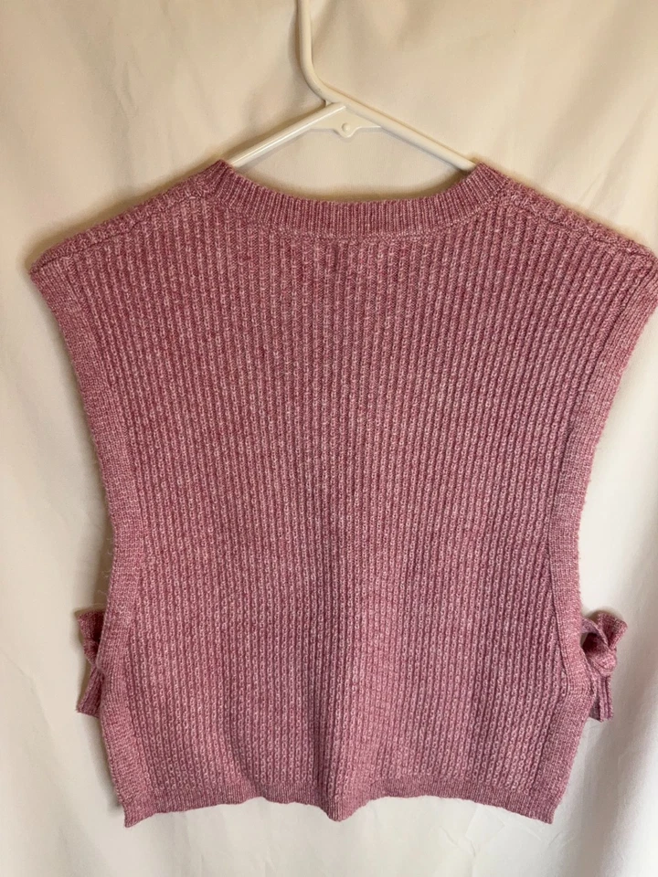 Nuevo con etiquetas Mayoral Niñas Rosa Suéter Chaleco Cable Tejido Brillo Talla 14 Corbatas Laterales Foto 3 de 4