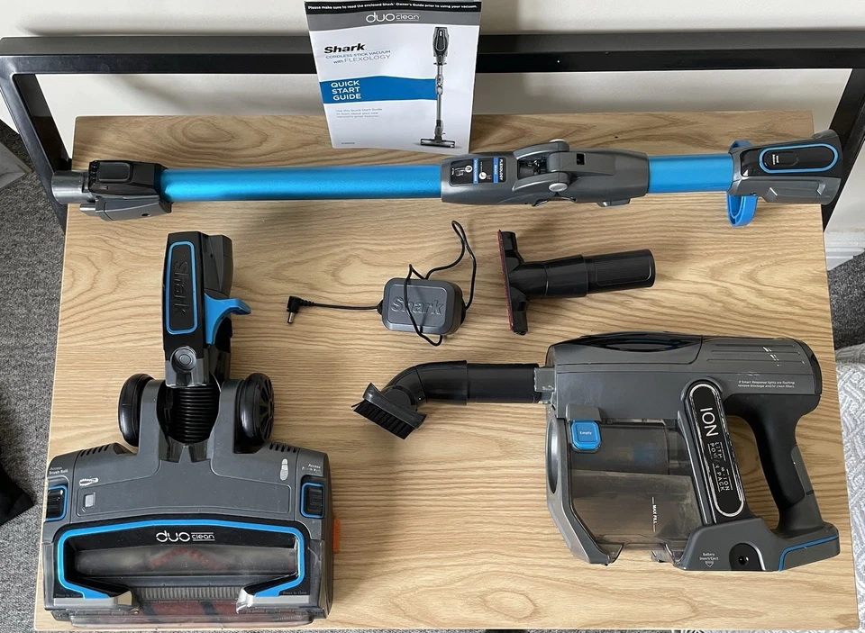 Shark Duo Clean IF200UK Cordless Stick Vacuum Flexology Charger Accessories  - Image 4 of 4