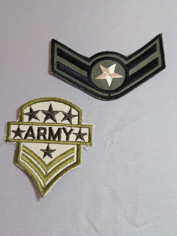 Lot of 2 - US ARMY PATCHS - iron on/ sew on