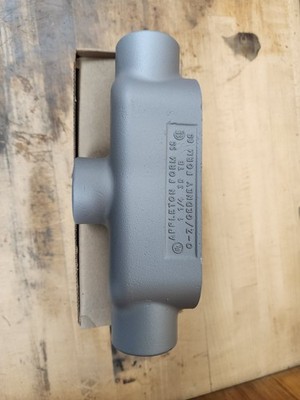 Appleton TB125-A 1-1/4'' Aluminum Form 85 Unilets Conduit Outlet Bodies Style T