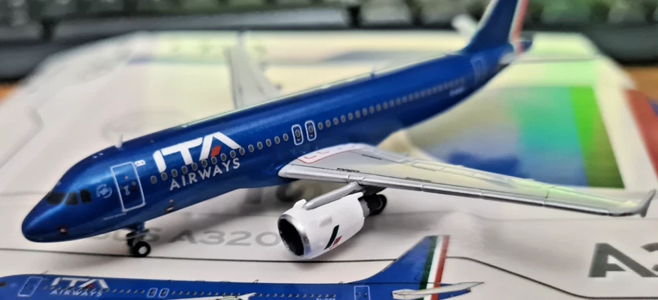 ITA Airways Airbus A320 CEO EI-DSY - Scala 1:400 Die Cast - JC Jets - Immagine 2 di 4