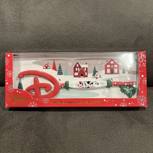 Disney Store Castmember Exclusive Christmas Key 2019 - Bild 1 von 9