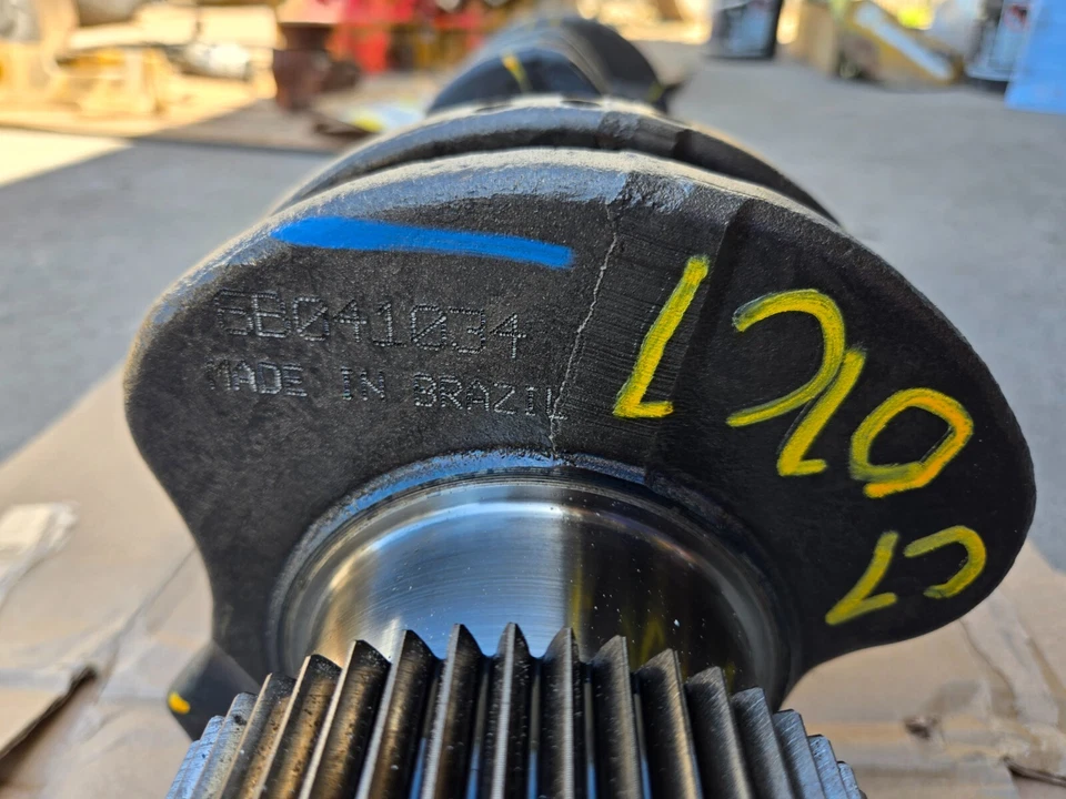 Ford F650 2006 Caterpillar C7 cigüeñal # 6B041034 Foto 2 de 4