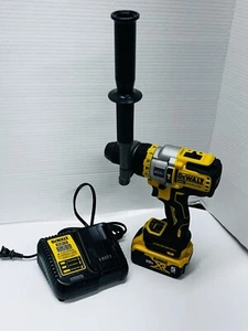 DeWalt DCD999 20V XR Brushless 3-Speed 1/2 Hammer Drill Kit 5.0ah Charger