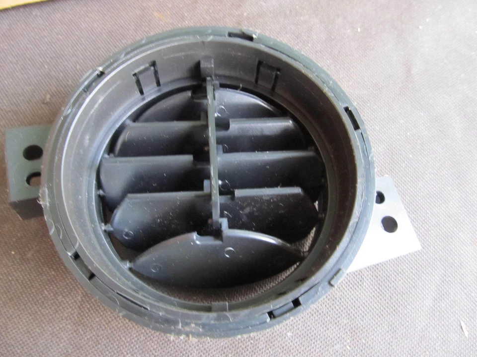 Новый из старых запасов дефлектор воздуховода вентиляционная решетка с кондиционером 1973 1974 Pontiac Tempest Grand Prix 485085 - Изображение 3 из 4