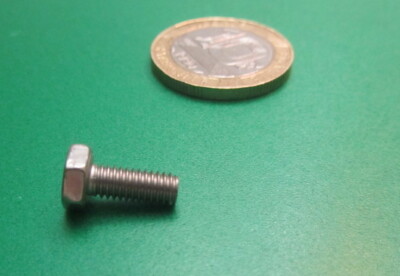 18-8 A2 Stainless Steel Bolt, FT, Metric, M4 x 0.7 x 10 mm Length, 100 Pcs