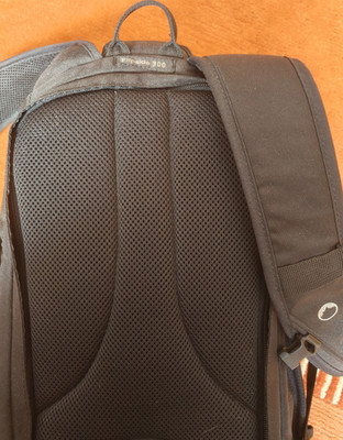 Lowepro Flipside 300 Kamerarucksack schwarz, gepolstert, Zubehörfächer