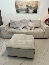 divano 3 posti Chateau d'ax con pouf