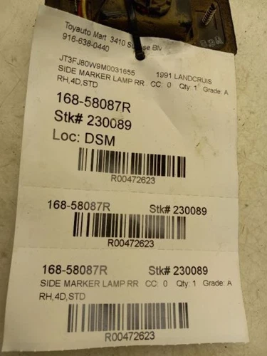 MARCADOR LATERAL TRASERO LADO PASAJERO TOYOTA LAND CRUISER 91-92 - Imagen 4 de 12