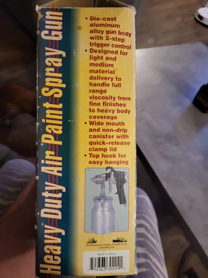 PISTOLA PULVERIZADORA DE PINTURA NEUMÁTICA CENTRAL 30224 RESISTENTE, MANGUERA DE 3/8", 1/4" NPT 1QT Foto 2 de 4