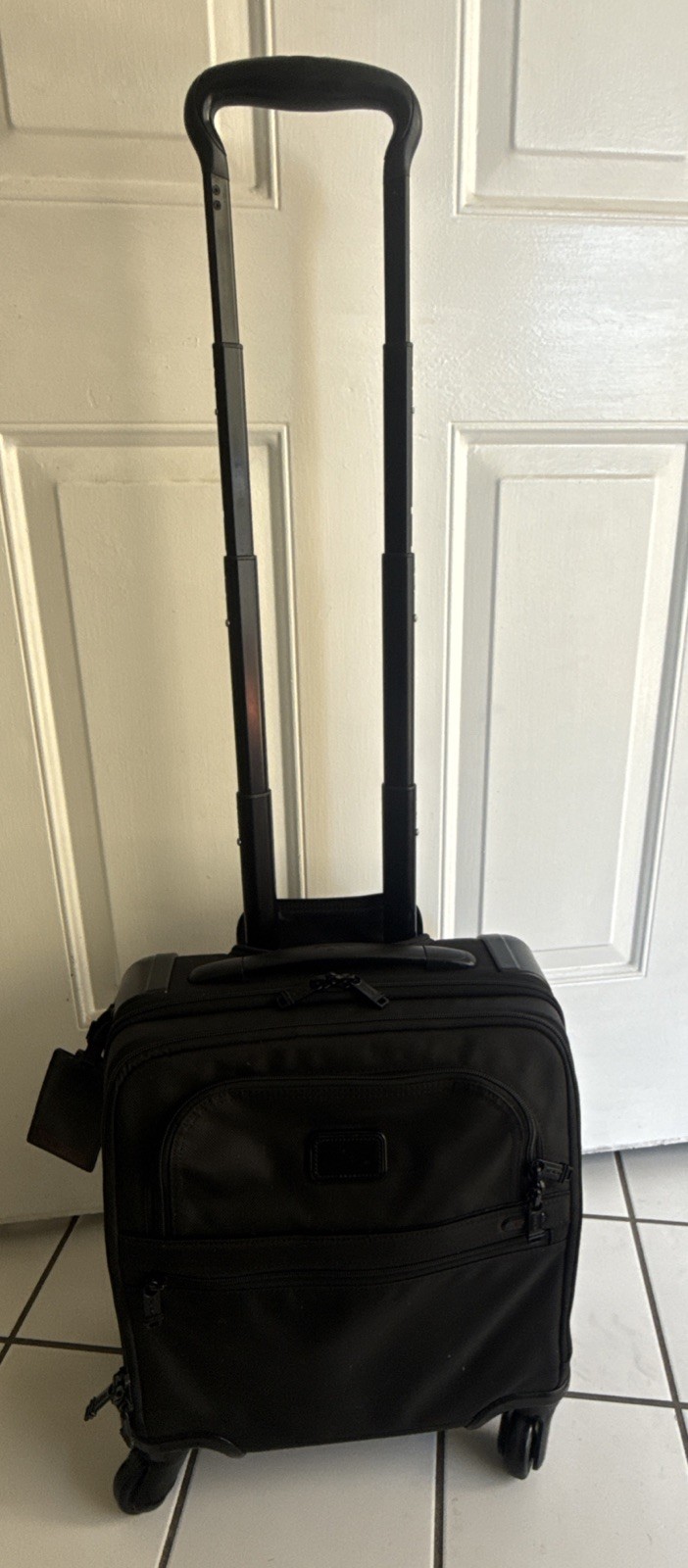 Tumi Gen 4.3 Small Compact 4-Wheeled Brief Carry On Black 140664 1041 22303910