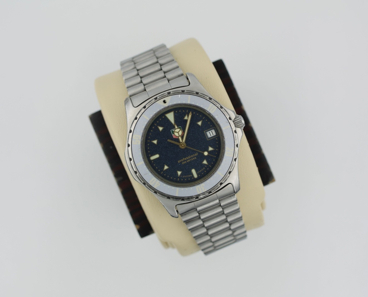 Tag Heuer 972.606 Mens 2000 Series Professional Quartz Watch Blue