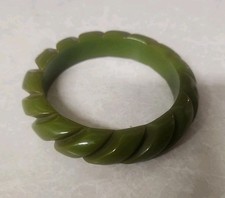 Art Deco Carved Spinach Green  Bakelite Bangle Bracelet Authentic 40 Grams