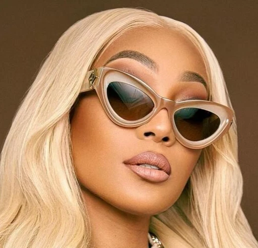 NUEVAS GAFAS DE SOL FENDI FF DIAMONDS FE40146I 95N VERDE LECHOSO/VERDE HUMO 52-20 Foto 2 de 4