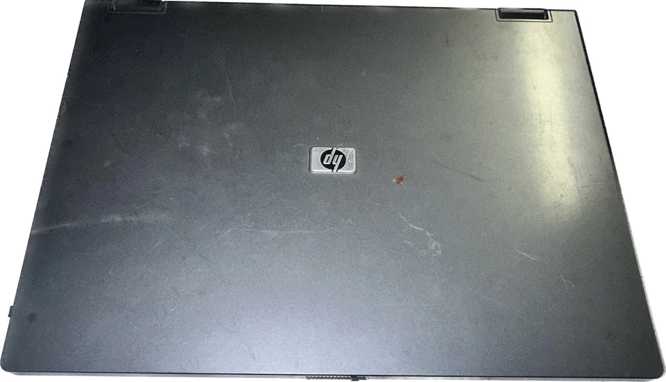 HP Compaq 6715b 15.4" Laptop AMD Turion 64 x2 2GB Ram - No HDD - Image 2 of 4