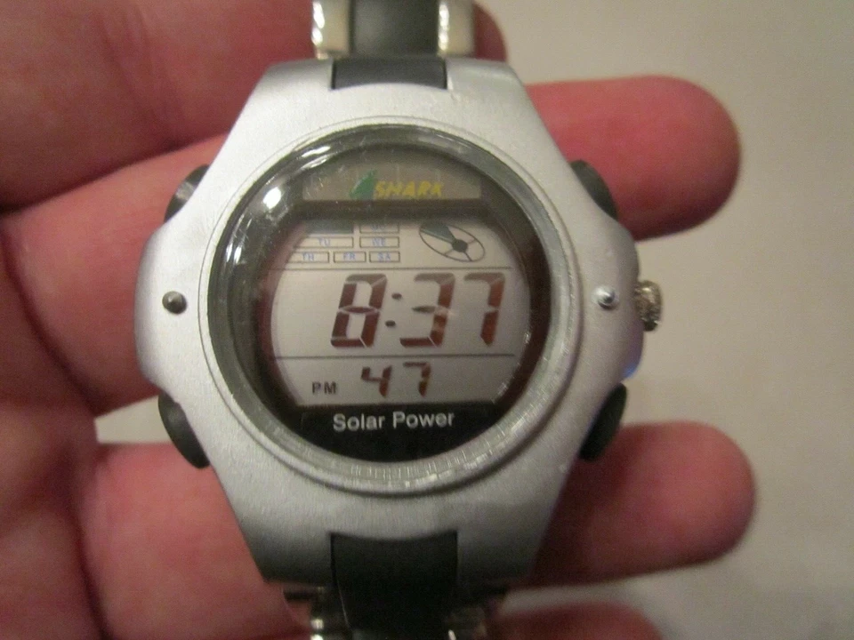 RELOJ SHARK ENERGÍA SOLAR - - FUNCIONA MUY BIEN - BBA-22 Foto 4 de 4