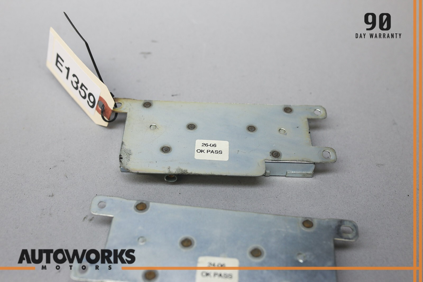 03-08 Maserati Quattroporte M139 Rear Antenna AM/FM Amp Amplifier Module Set OEM