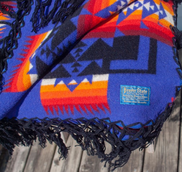 VINTAGE PENDLETON BEAVER STATE FRINGED BLUE WOOL BLANKET 68x68