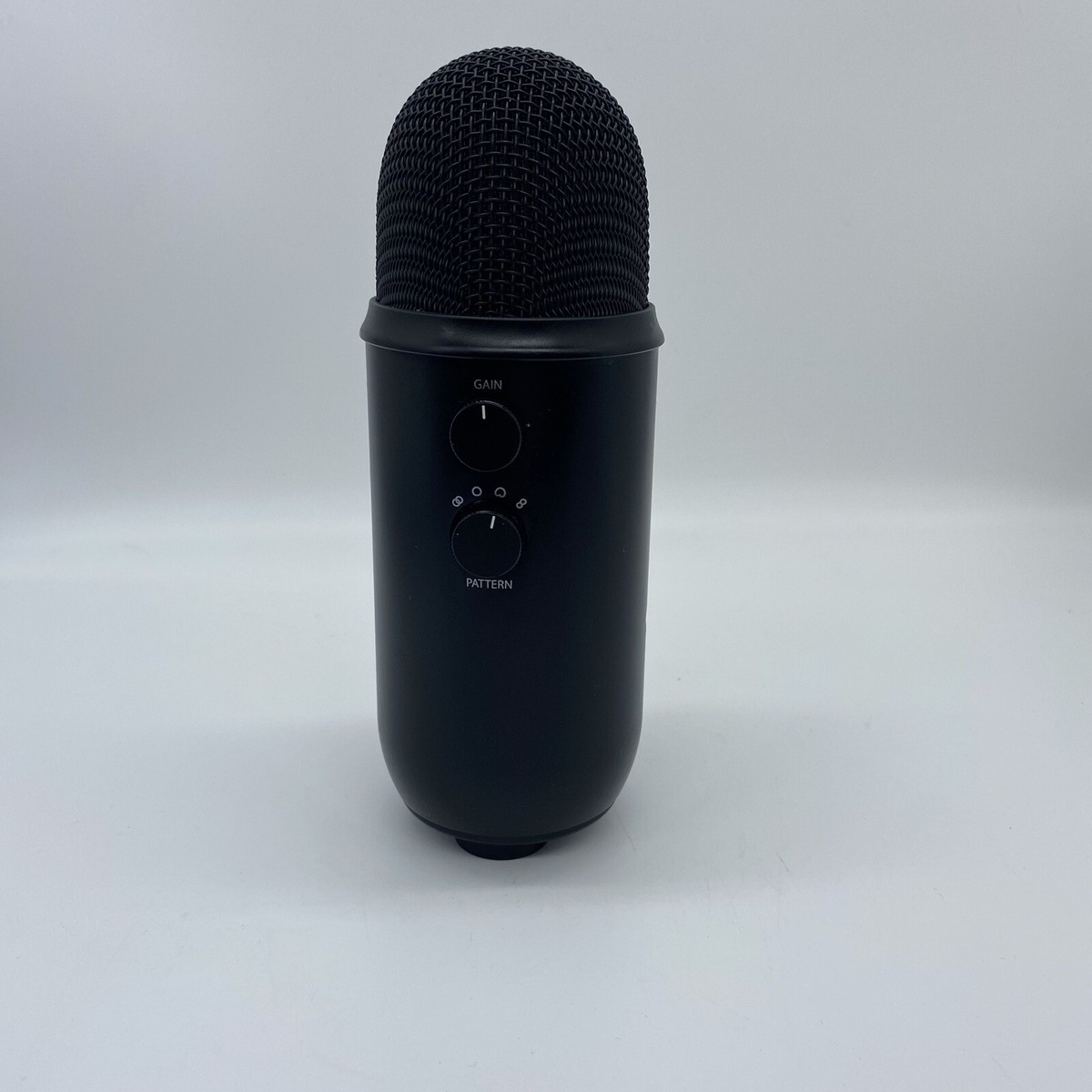 Blue Yeti Mic USB Multipattern Black Microphone Model A00132