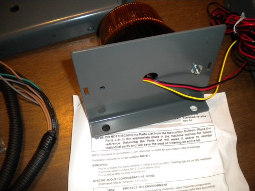 Tennant back up alarm kit never installed take a L@@@K - Picture 8 of 9