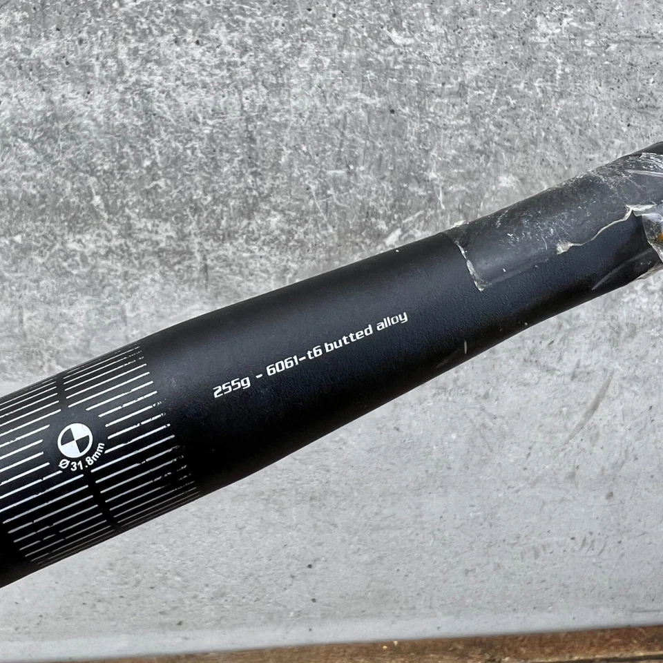 Manillar Cannondale Fire 440 mm 31,8 mm Road Drop Bar negro Race 255 g aleación Foto 4 de 4