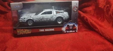 BACK TO THE FUTURE TIME MACHINE FROST EDITION DIECAST 1:32 SCALE HOLLYWOOD RIDES
