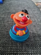 Ernie Sesamstra&szlig;e Figur, 70er Jahre Stehaufm&auml;nchen, illco, Blau Rot, Vintage