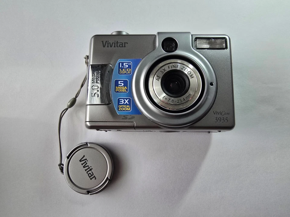 VIVITAR VIVICAM 3935 5.0MP DIGITAL CAMERA - Image 4 of 4