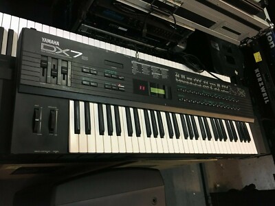 Yamaha  DX7S  Synthesizer 61 key keyboard  DX7 S Vintage  //ARMENS//