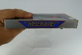 Gradius Konami NES USA Game CIB Complete non Hangtab Box Manual Sleeve Cartridge