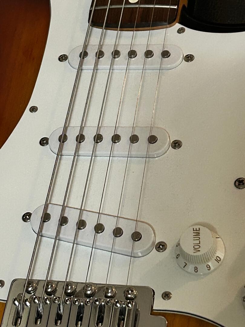 ギター Fender mexico Stratocaster Fender Mexican White Stratocaster Electric Guitar | eBay
