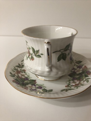 QUEENS ROSINA Teacup & Saucer WILD FLOWERS Made In England Pre Owned - Picture 3 of 12