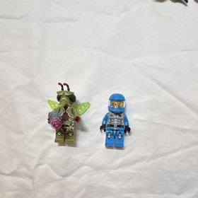 LEGO Galaxy Squad Swarm Interceptor (70701) Complete Set w/ Minifigures + Manual