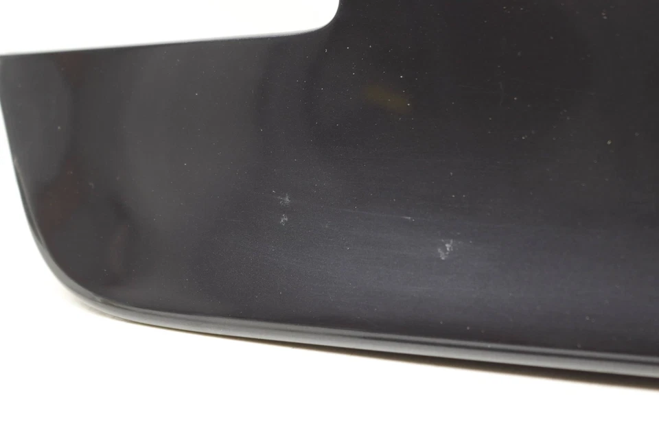 BMW ALPINA B7L XDRIVE 2011-2015 - Panel de matrícula de tapa de maletero trasero/moldeado Foto 2 de 4