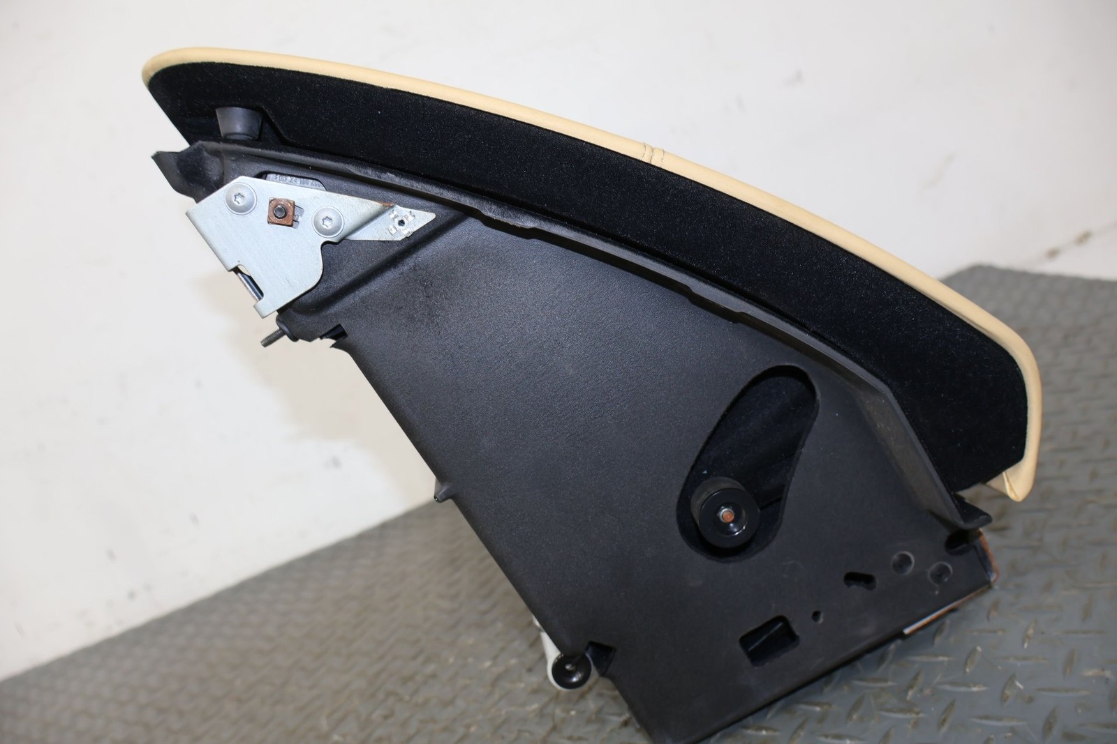 Bentley Continental 2006 Glove box