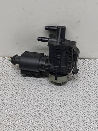 Volkswagen Golf VI 2011 Diesel 77kW Turbolader Druckwandler Magnetventil