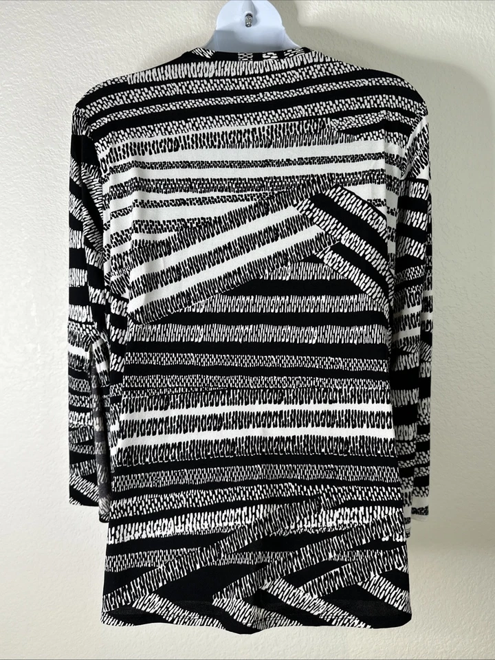 Cato Womens Plus Size 22/24W (2X) Blk/Wht Stripe Tie-Neck Top Bell Sleeve - Image 4 of 4