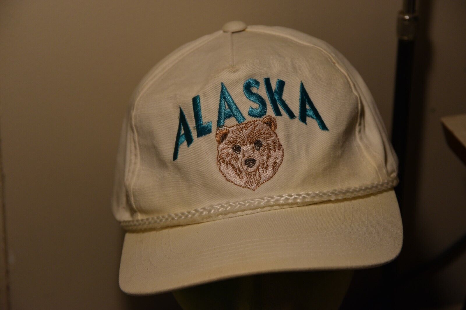 ALASKA Embroidered Kodiak Bear Super popular specialty store Large Hat Rope TRUCKER V Snapback Max 77% OFF