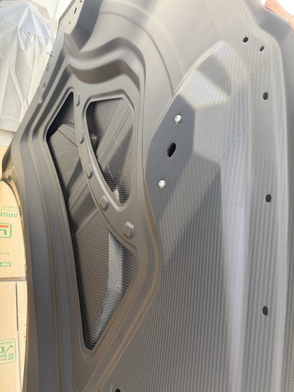 LAMBORGHINI URUS HOOD - 1016 INDUSTRIES FULL CARBON FIBER HOOD.