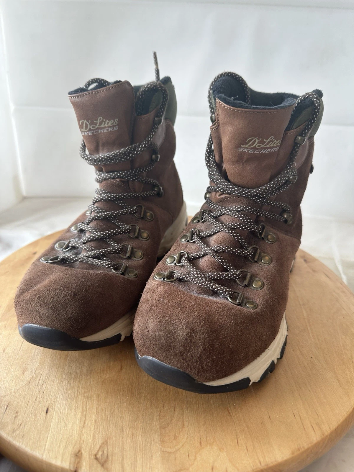 Sketchers D’Lites Waterproof Boots Size 6Uk (A2)