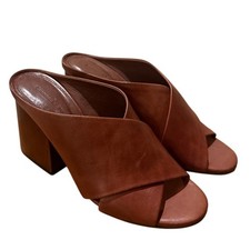 Anthropologie Chocolat Blue Heels Women’s Sz. 38 (US 7.5-8)