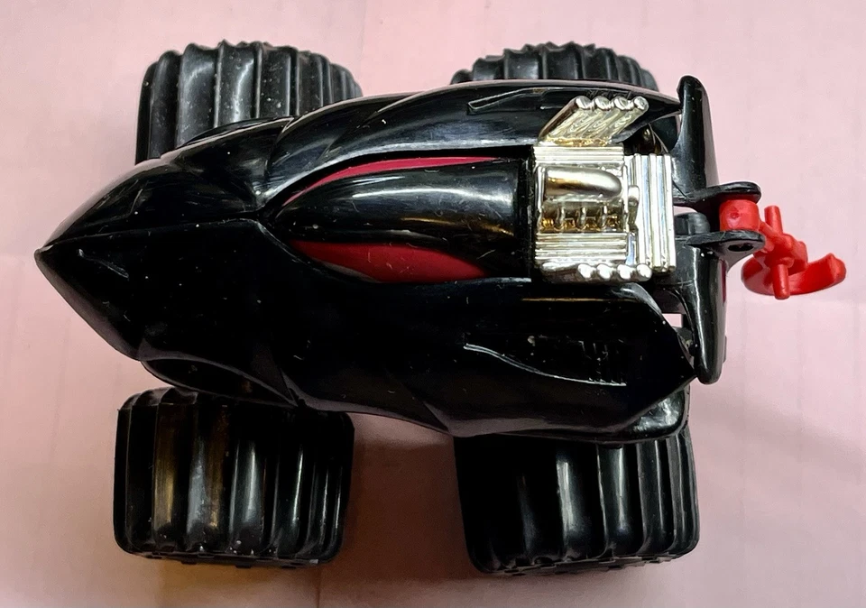 1992 Mattel Hot Wheels Car Attack Pack "Darkclaw" Monster Truck W/hook-Used - Image 3 of 4